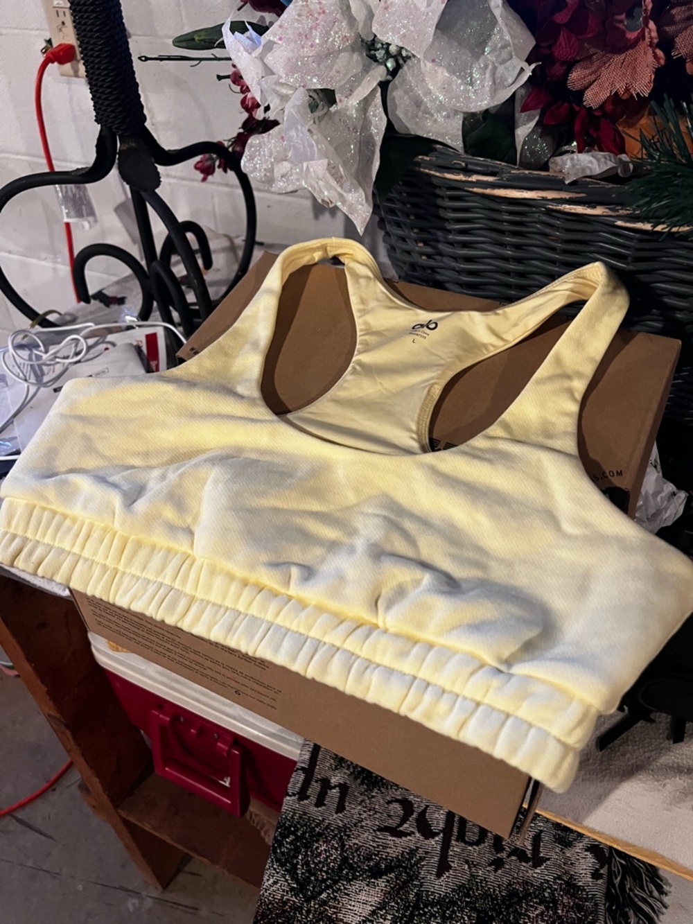 NWOT ALO Yoga Pale Yellow Racerback Bra—sweatshirt material and band, size L
